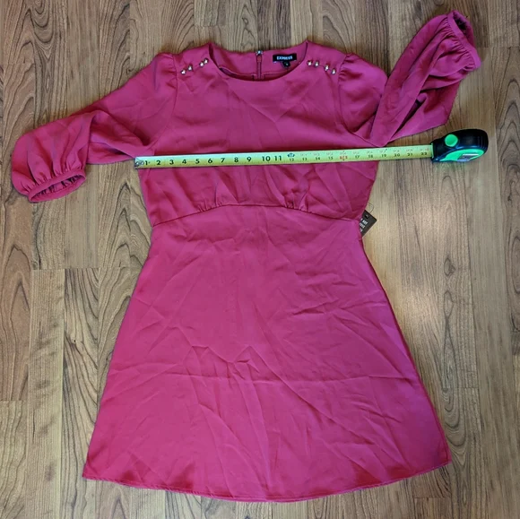 Express 3/4 Sleeve Button Detail Knee Length Dress in Red, Size Medium - Picture 4 of 8